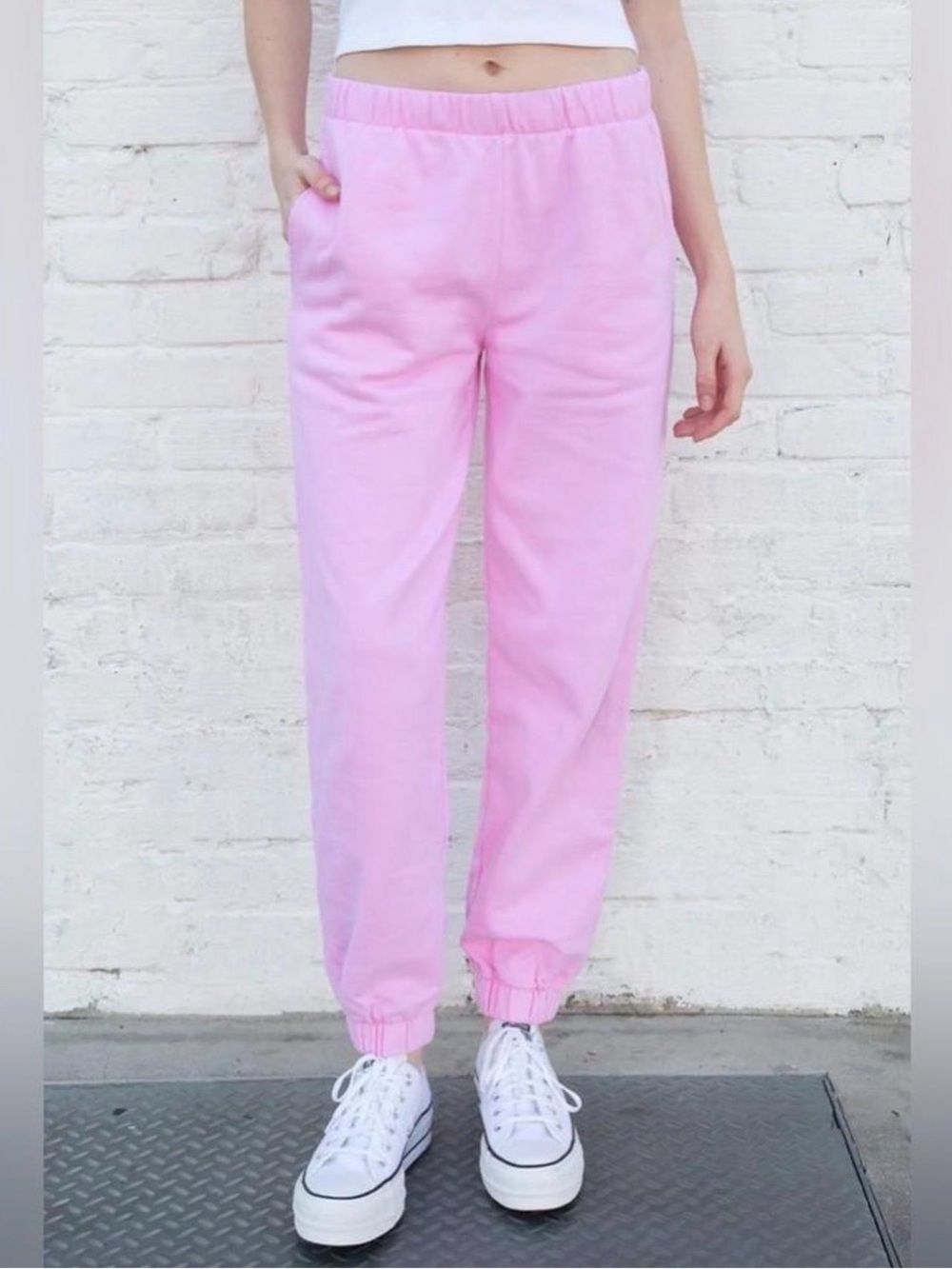 Brandy Melville Rosa Sweatpants Bubblegum Pink Cuffed Size S